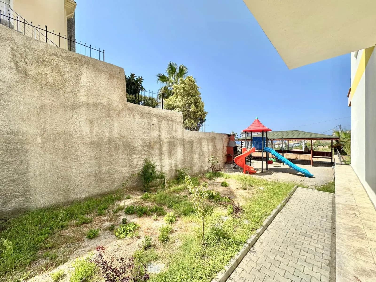Main property image