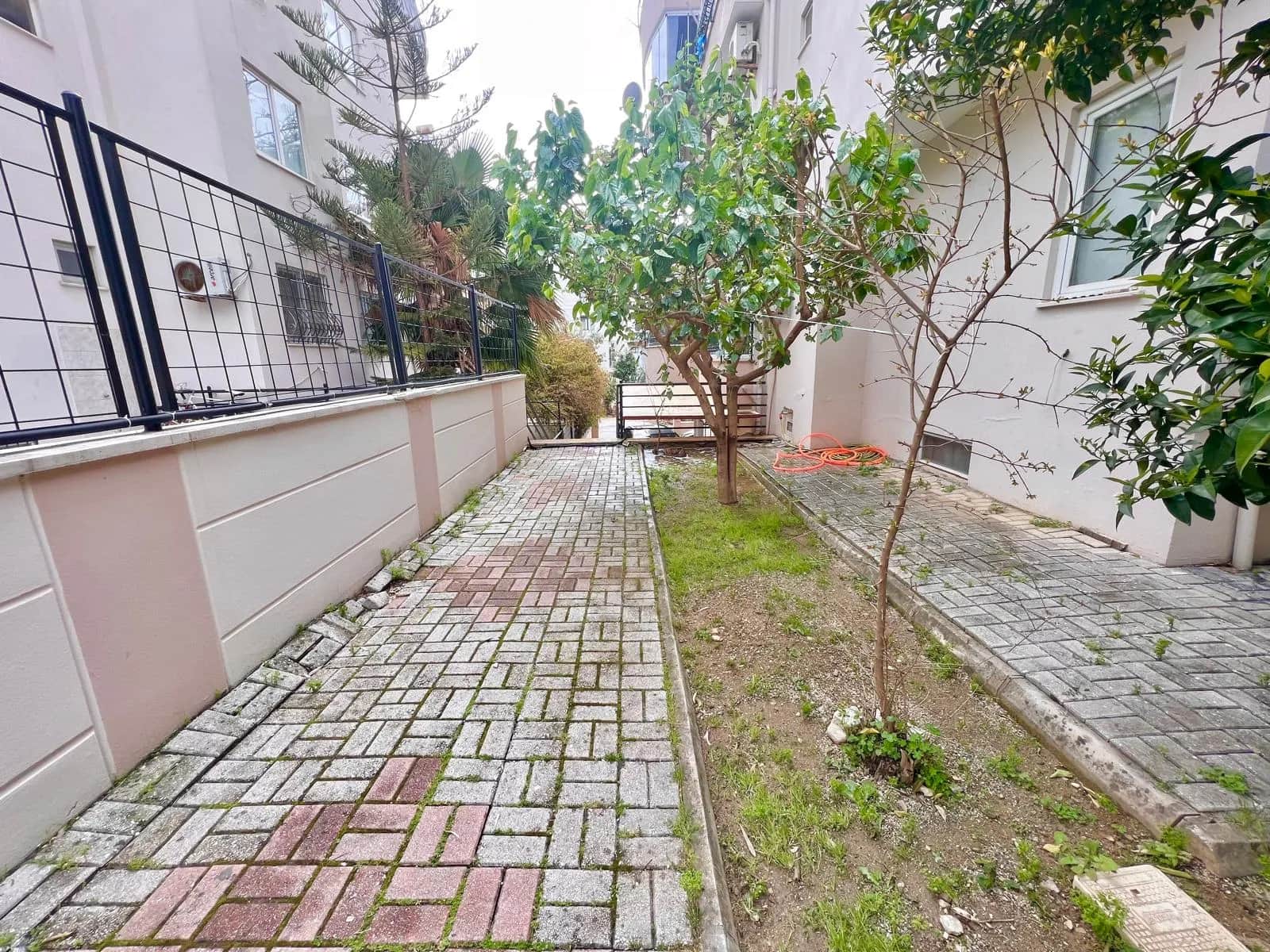 Main property image