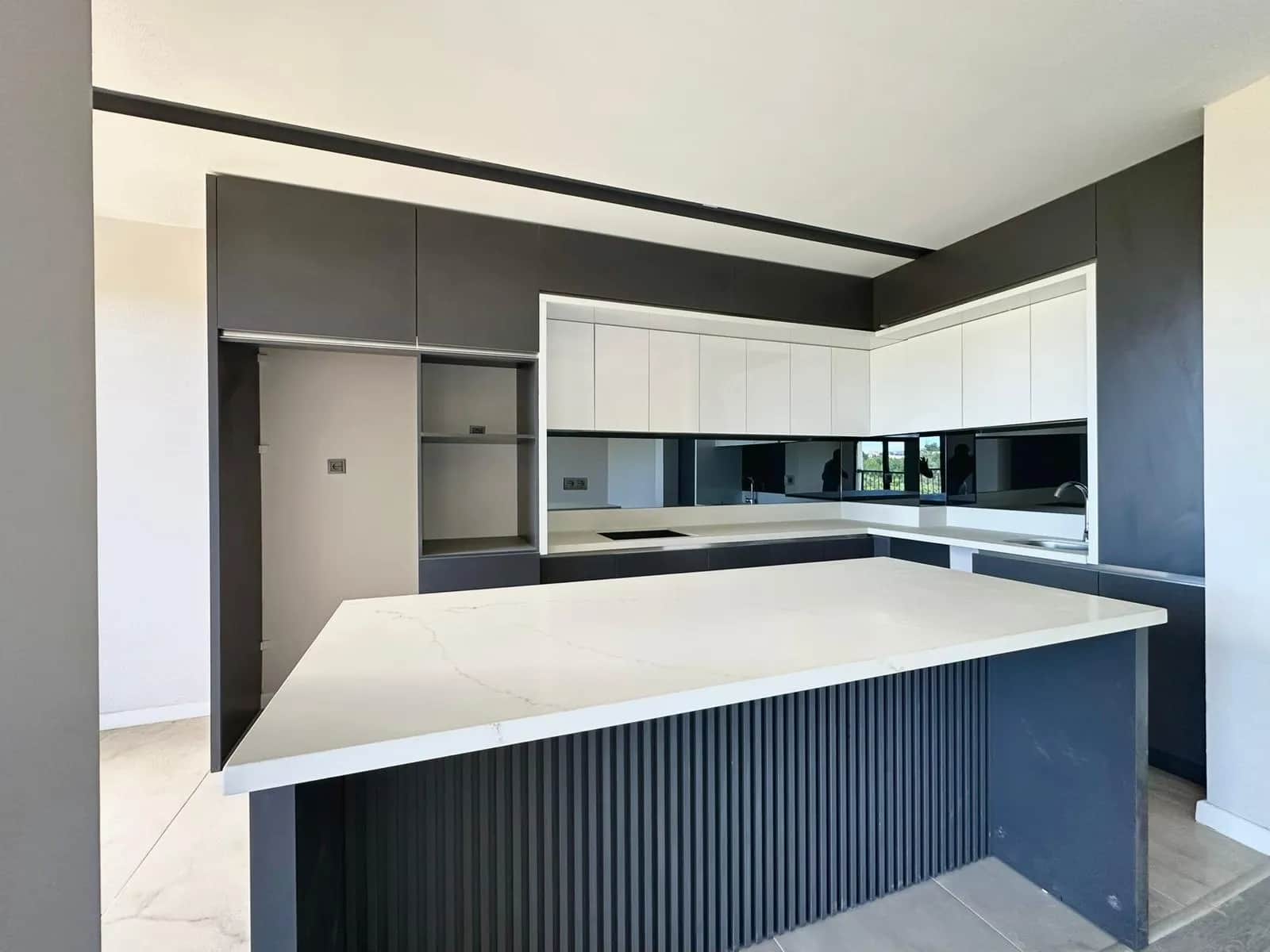 Main property image