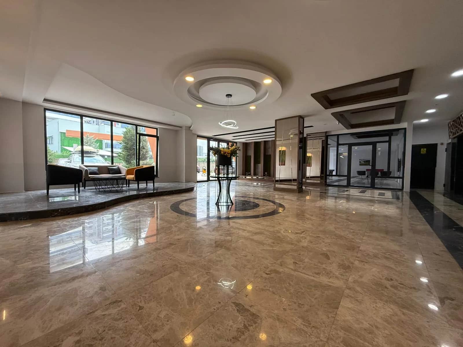 Main property image
