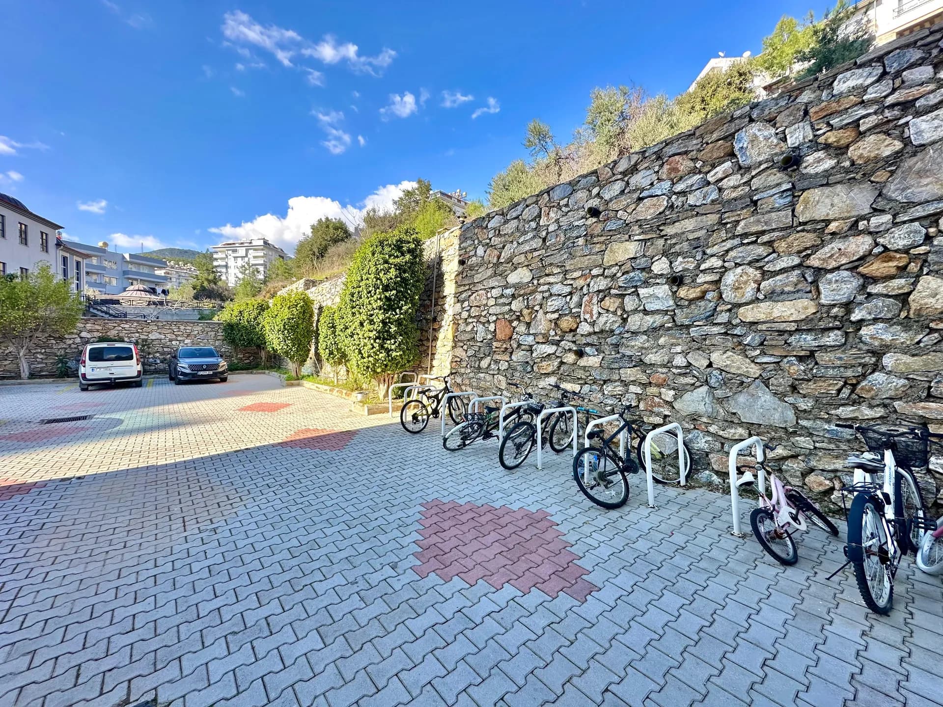 3+1 Apartment 170 m² · Cikcilli, Alanya image 2