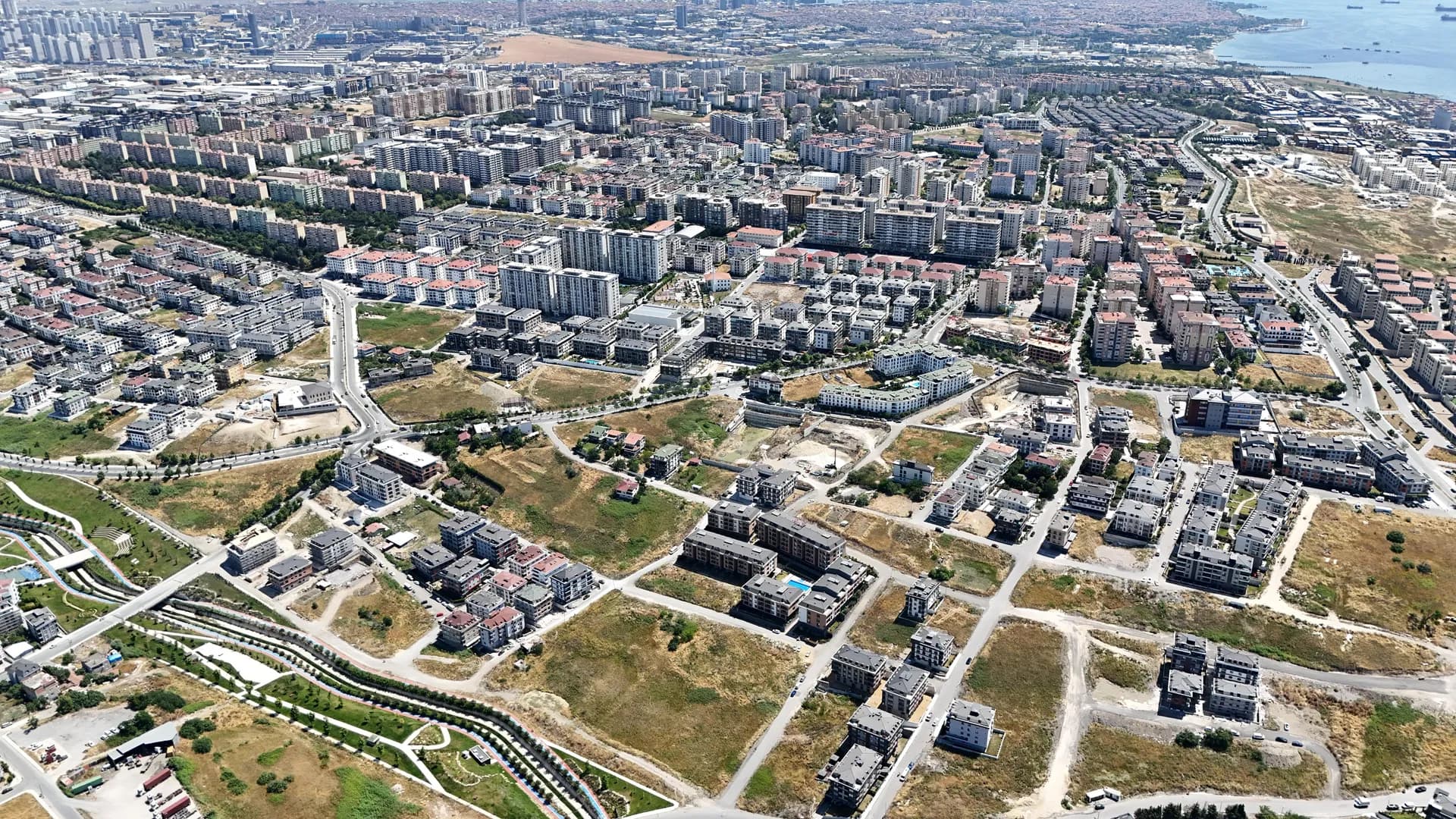 Marina-Front Duplex Residences · Beylikdüzü, Istanbul