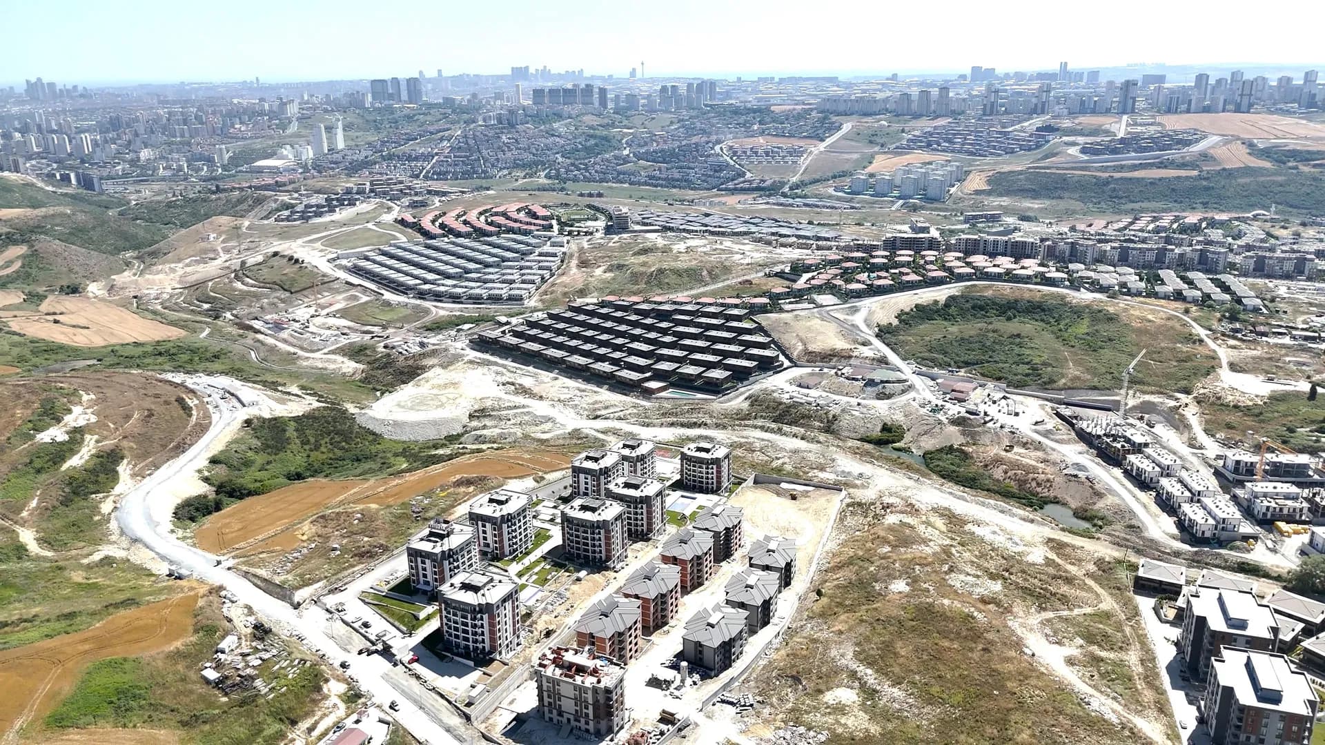 Valley Pond Residences · Bahçeşehir, Istanbul image 3