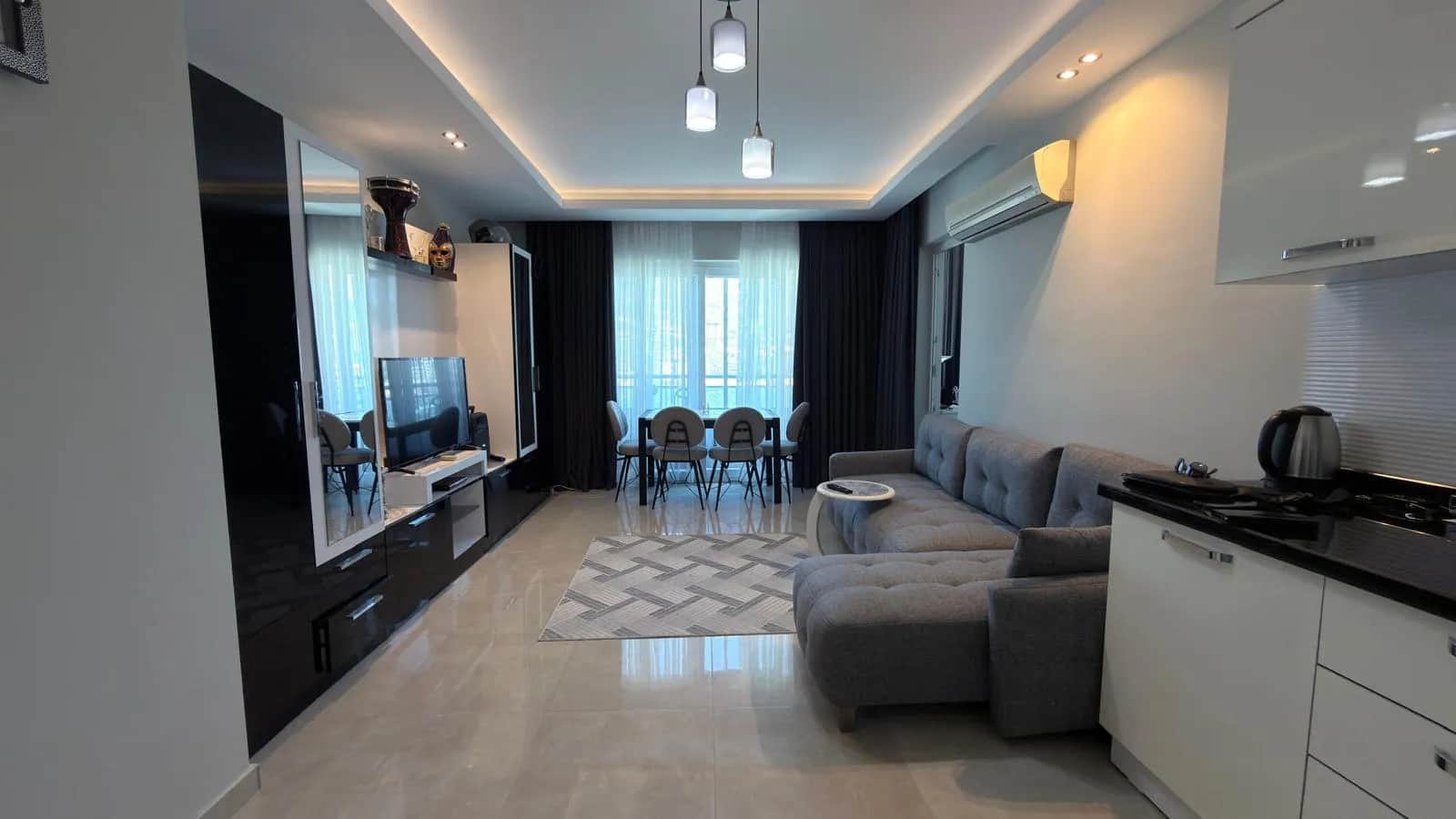 Main property image