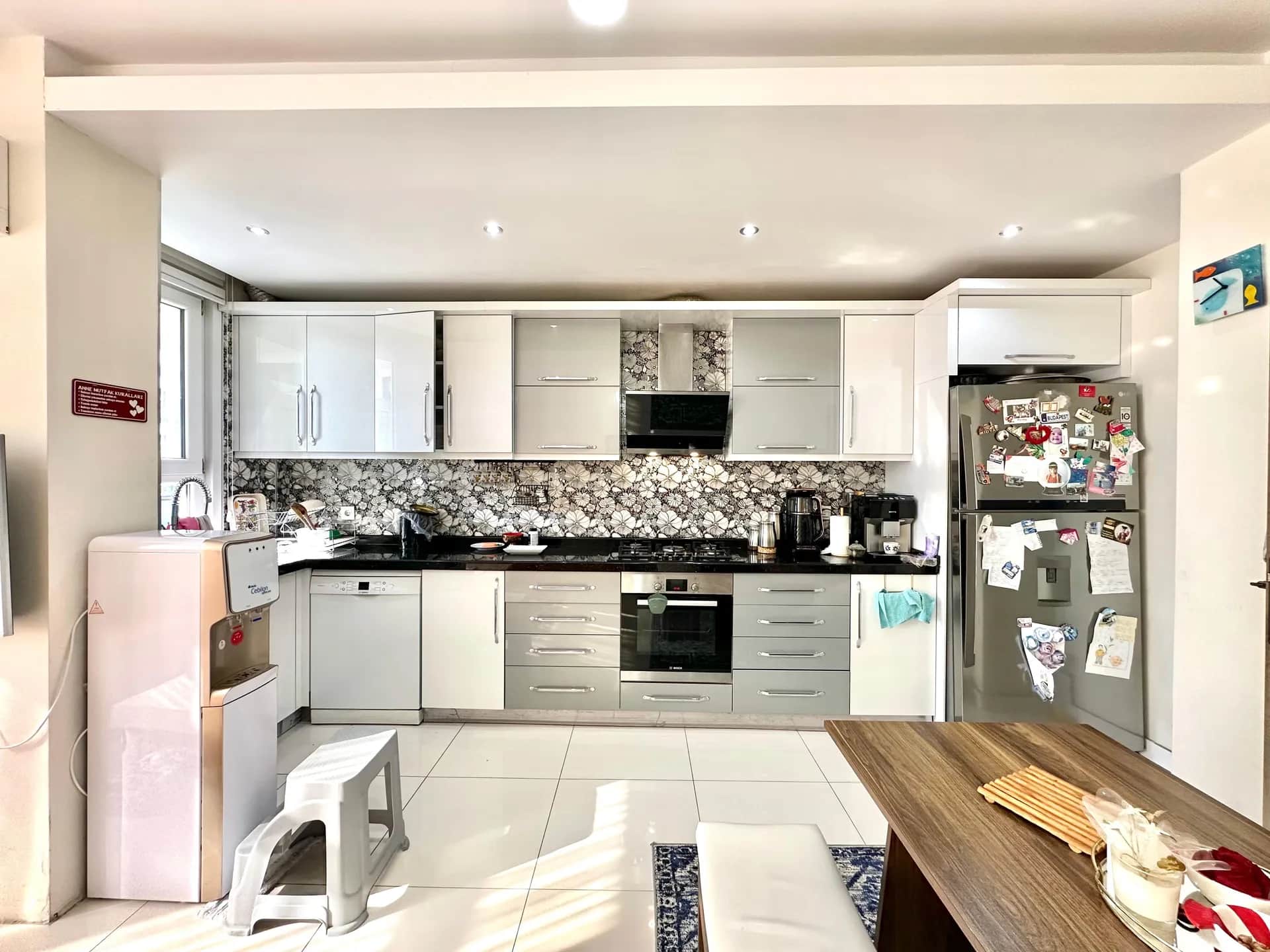 Main property image